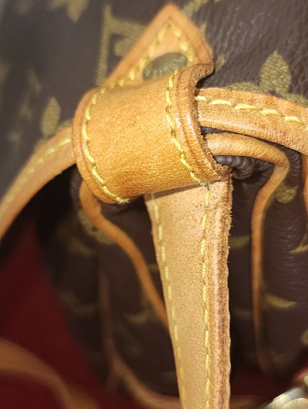 Louis Vuitton Authentic Vintage (34 Yrs.old) SAUMUR 30